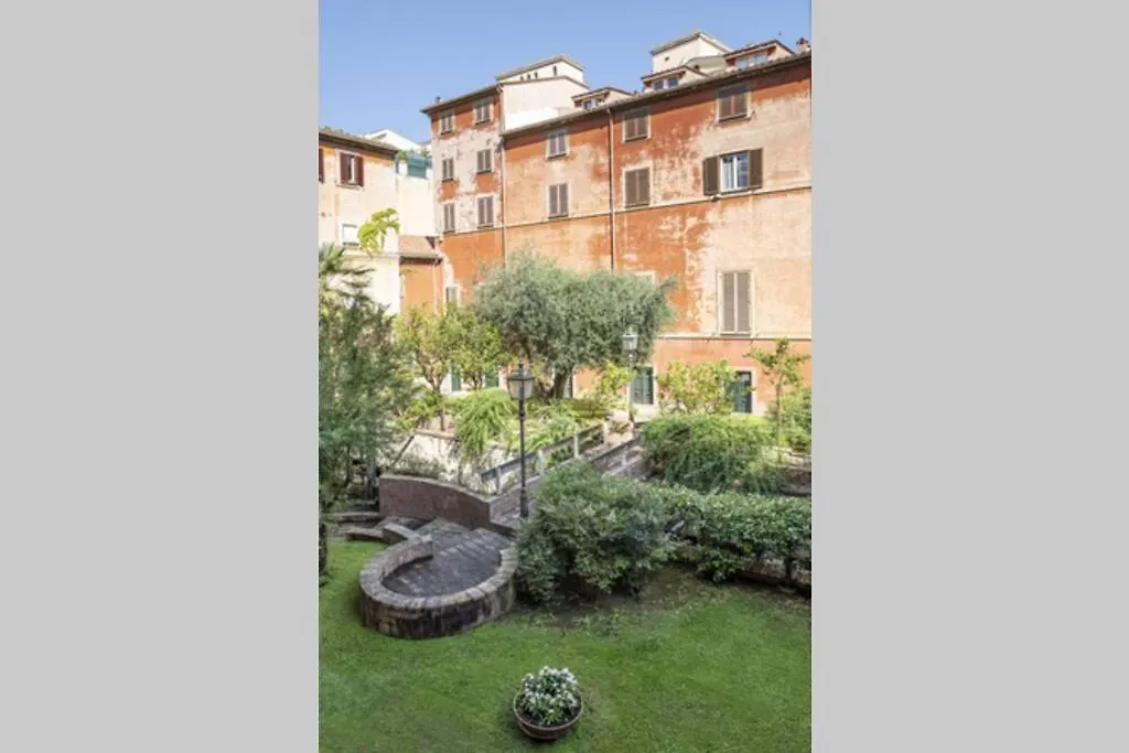 Vivi Trevi Luxury Suites روما