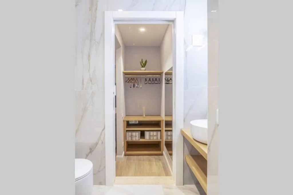 Vivi Trevi Luxury Suites إيطاليا