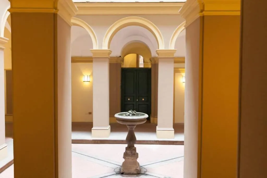 Vivi Trevi Luxury Suites 0*, روما