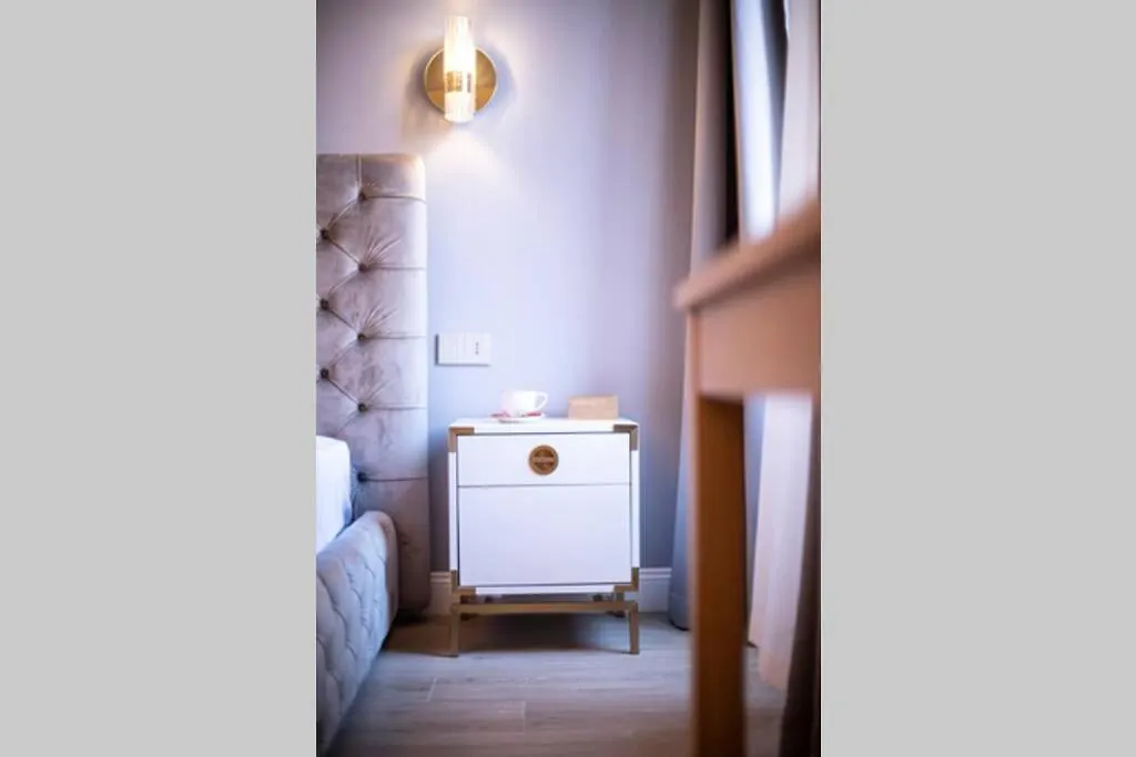 Apartment Vivi Trevi Luxury Suites Italy